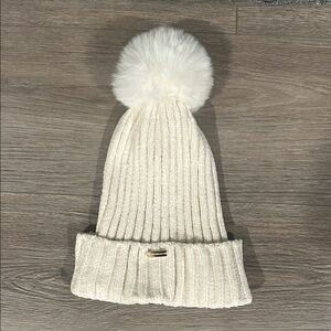 Steve‎ Madden Cream Knit Pom-Pom Beanie